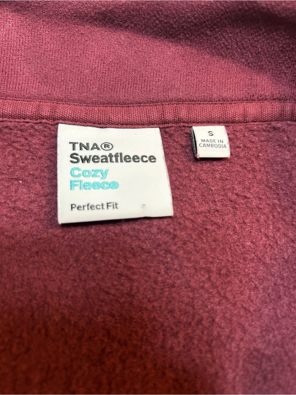 Aritzia Tna Cozy Fleece Perfect Cropped 1/4 Zip Sweatshirt Burgundy Maroon - Picture 3 of 6